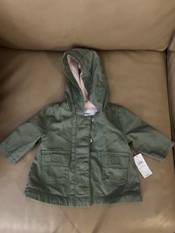 Old Navy 0 to 3 months, baby jacket, pink liner green