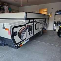 2015 FOREST RIVER ROCKWOOD TRAILER 