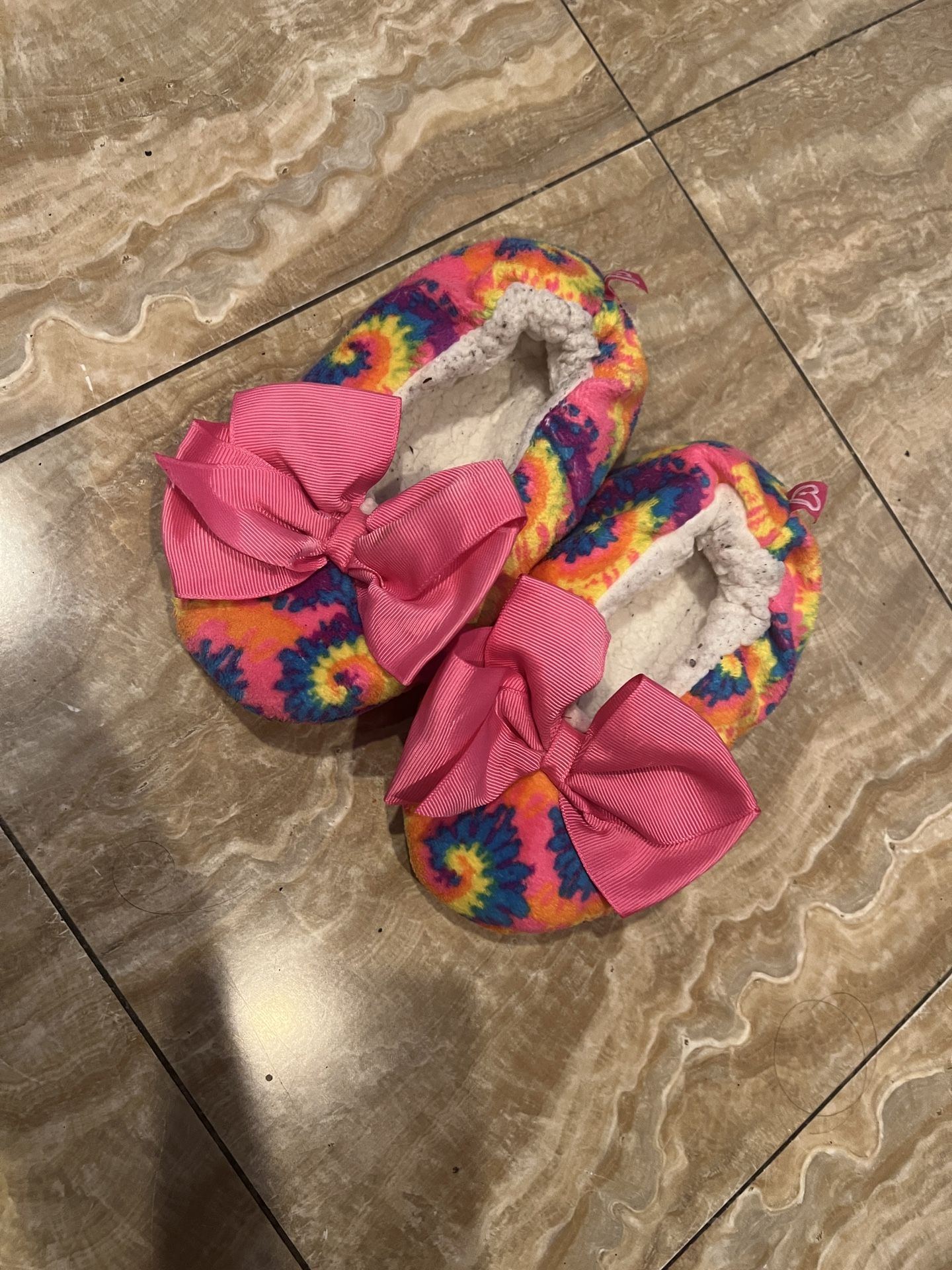 Pink kids girls slipper size 10-11