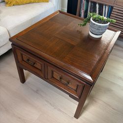 Vintage Mid Century Hekman Side Table | End Table