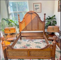 Queen size Bedroom Set IN A GREAT PRICE 👀