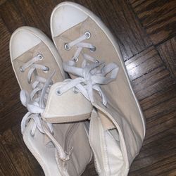 Cream Converse 