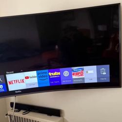 Samsung 55” TU8300 curved smart tv