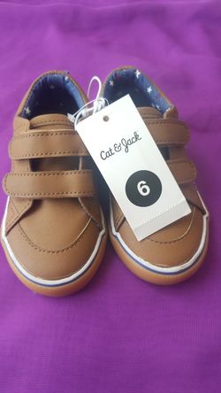 Kids shoes size 6
