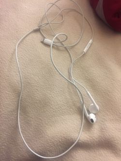 iPhone 7 headphones