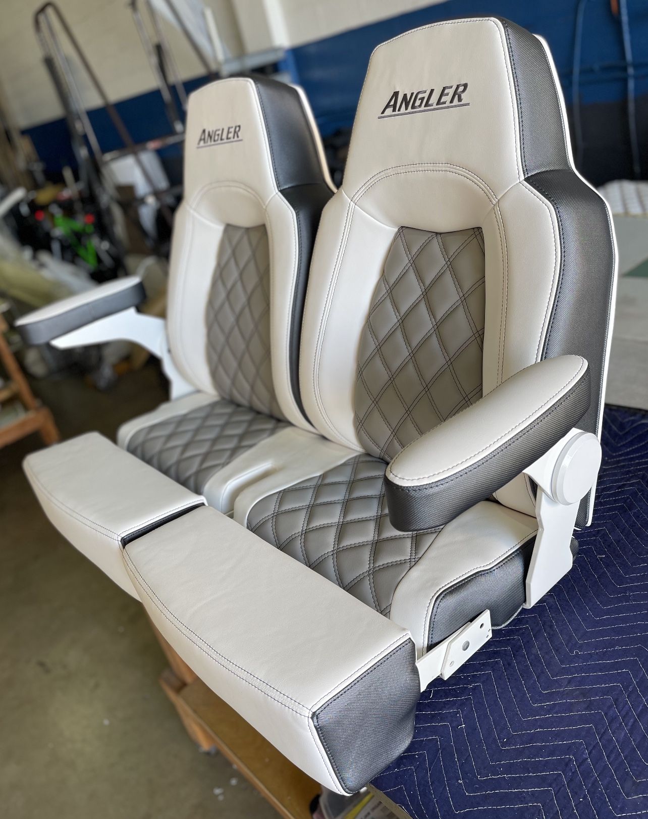 Helm Seat