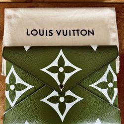 Louis Vuitton Kirigami Pochette