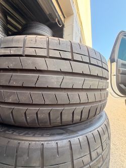 235/35/19 Pirelli Pzero like new tread (2)