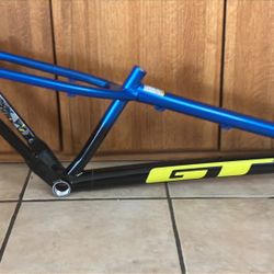 GT La Bomba 24” Dirt Jumper Frame