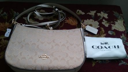Brand new authentic coach Chelsea crossbody handbag