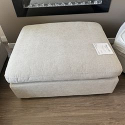 Thomasville Lowell Fabric Ottoman