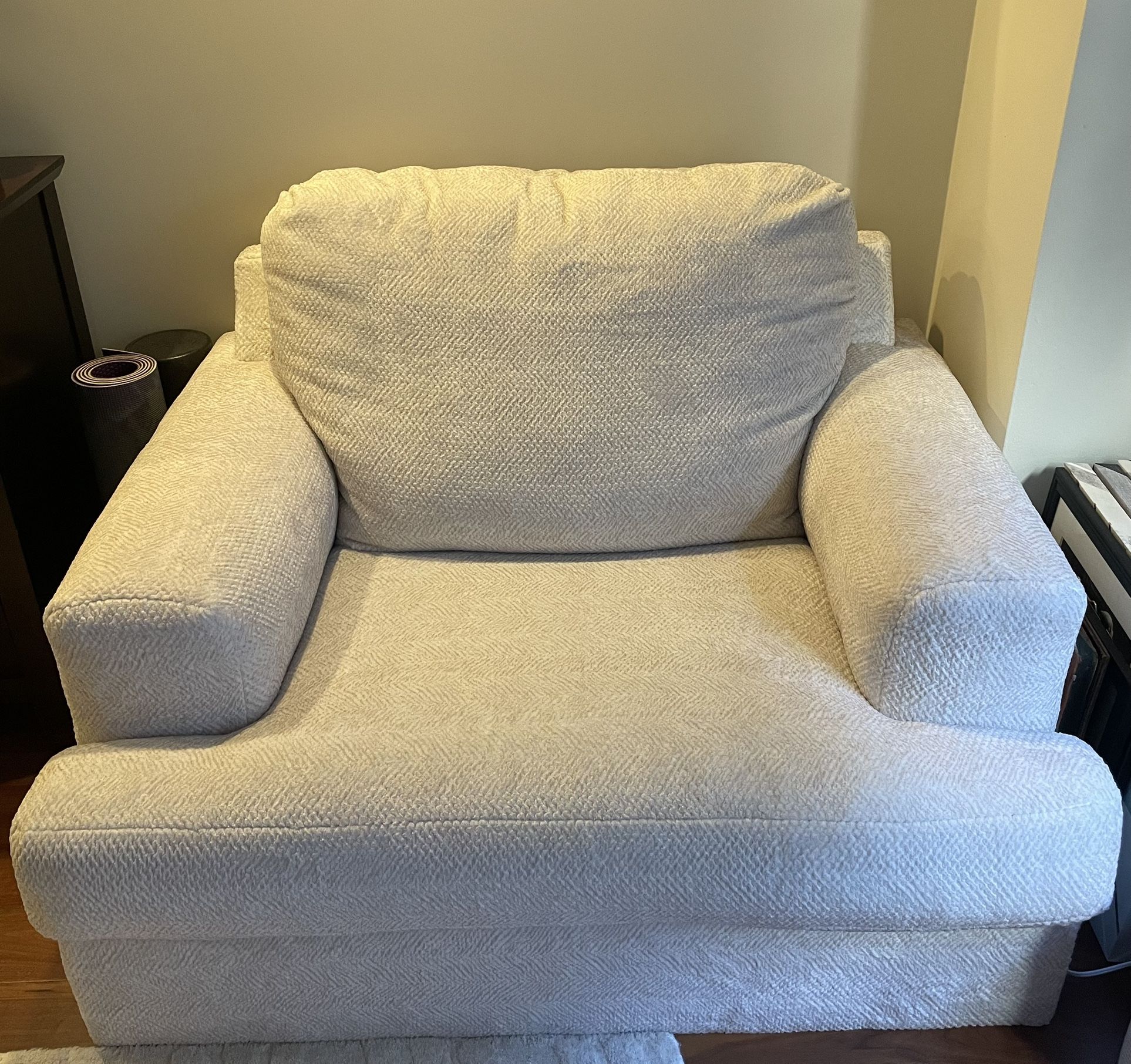 Ashley Accent Chair