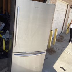 Hisense 2 Door Refrigerator 