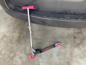 Girls Razor Scooter-$10