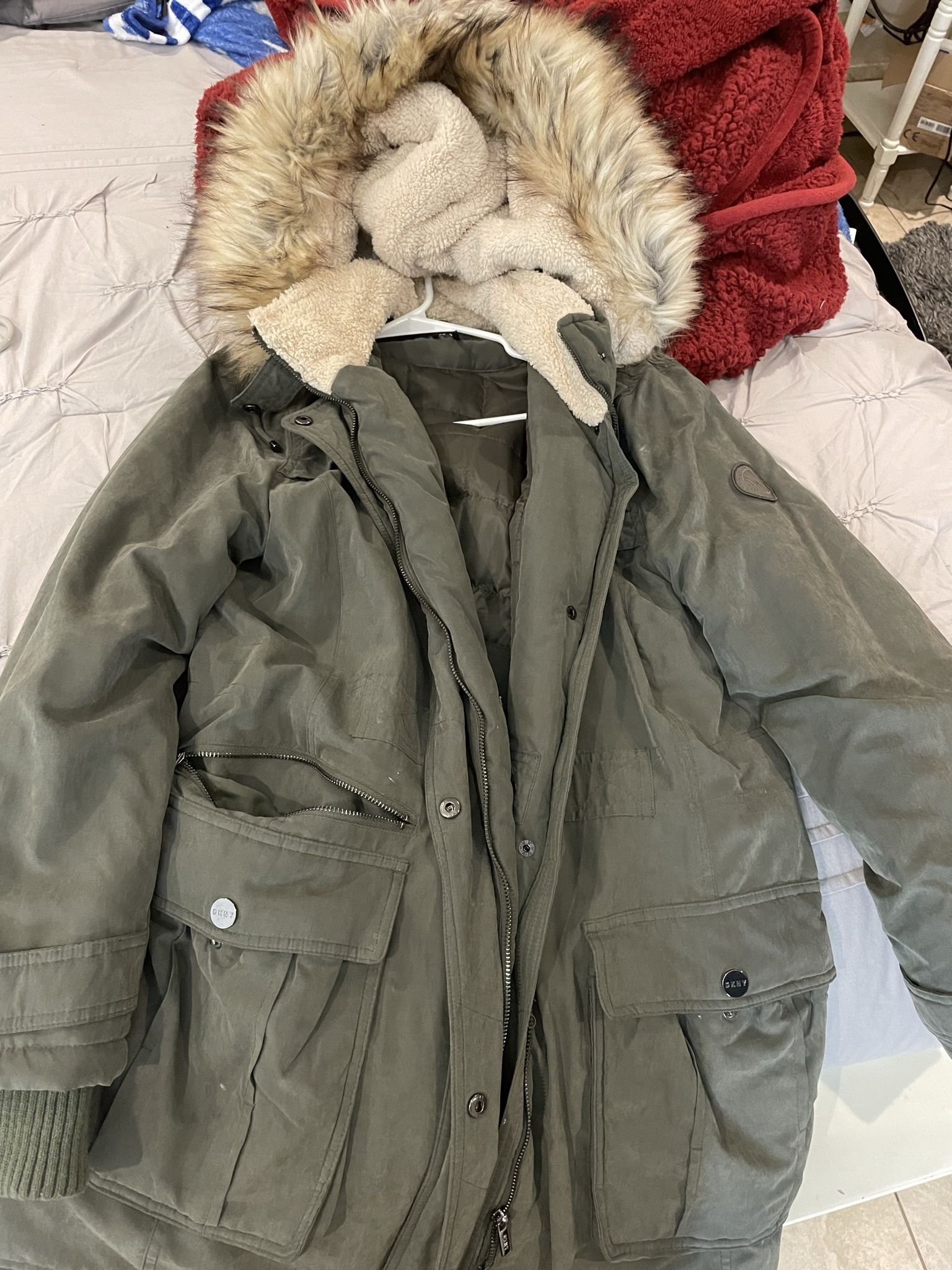 Women DKNY Parka Size XL