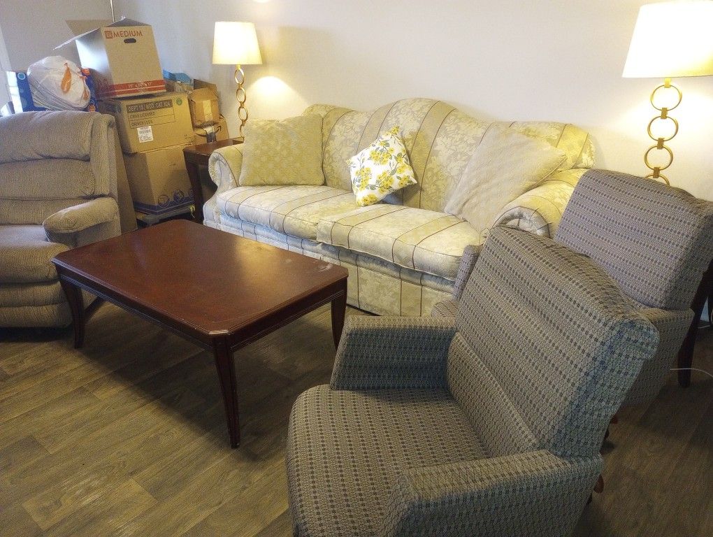 Living Room Couch, Lamps & Furniture