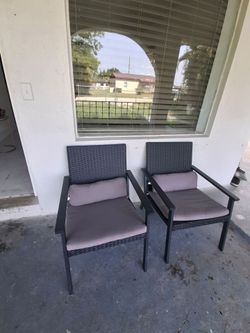 outdoor patio chairs .