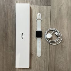 Apple Watch Series 3, WiFi+GPS, 38mm, Silver Case