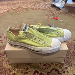 Converse All stars Low Top, Women’s 6, New