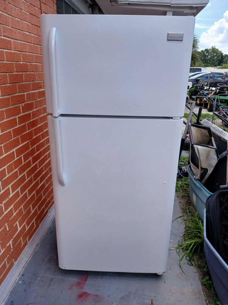 Frigidaire Refrigerator