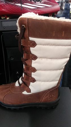 Lady's timberland boots