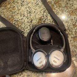 Bose Noise, Canceling Headphones With Case