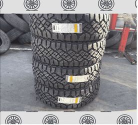 285 60 20 Brand New GoodYear Wrangler Set of 4