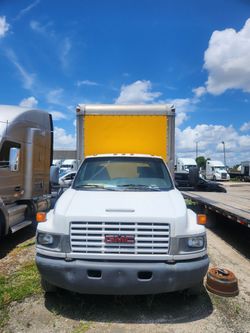 Selling boxtruck 2005 gmc gas cash