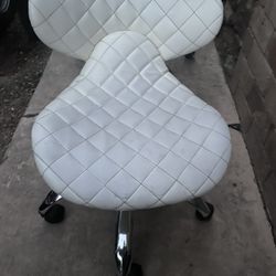 white stool chair