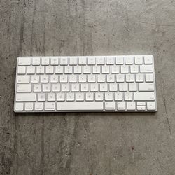 Wireless Apple Keyboard 