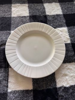 New! Steelite Distinction Alina Gourmet Plate Large Well 11 1/4'' Alina - single plate