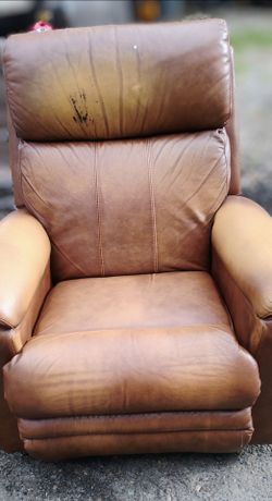 La-Z-Boy Brown Leather Recliner – Solid & Works Great