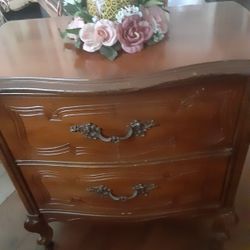 Mesa de Noche De Madera