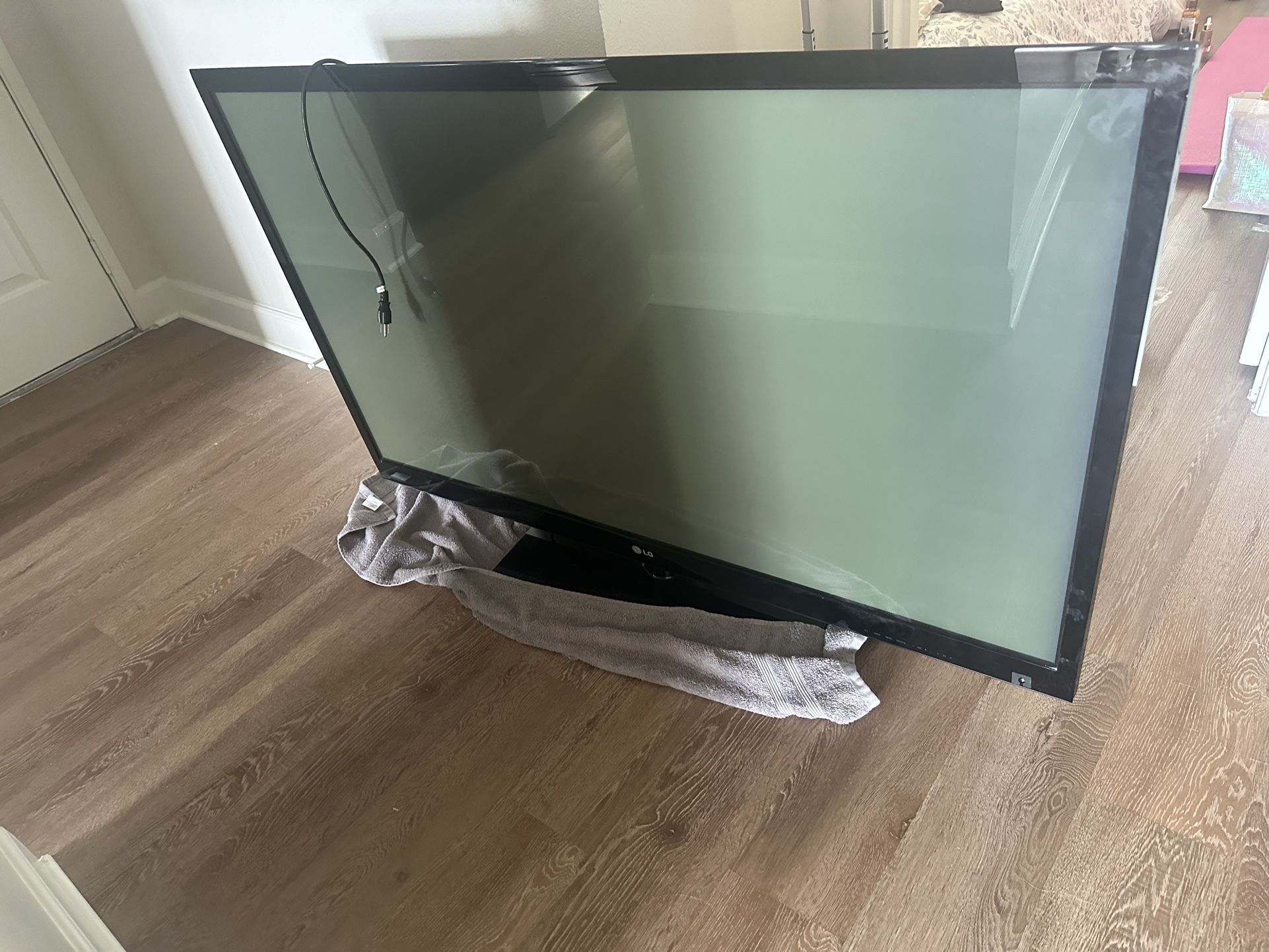 LG PLASMA 60 In TV