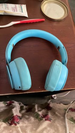 Beats Solo 4 Baby blue Edition