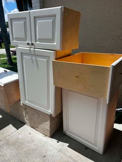 White Kitchen Cabinets With Sink & Granite