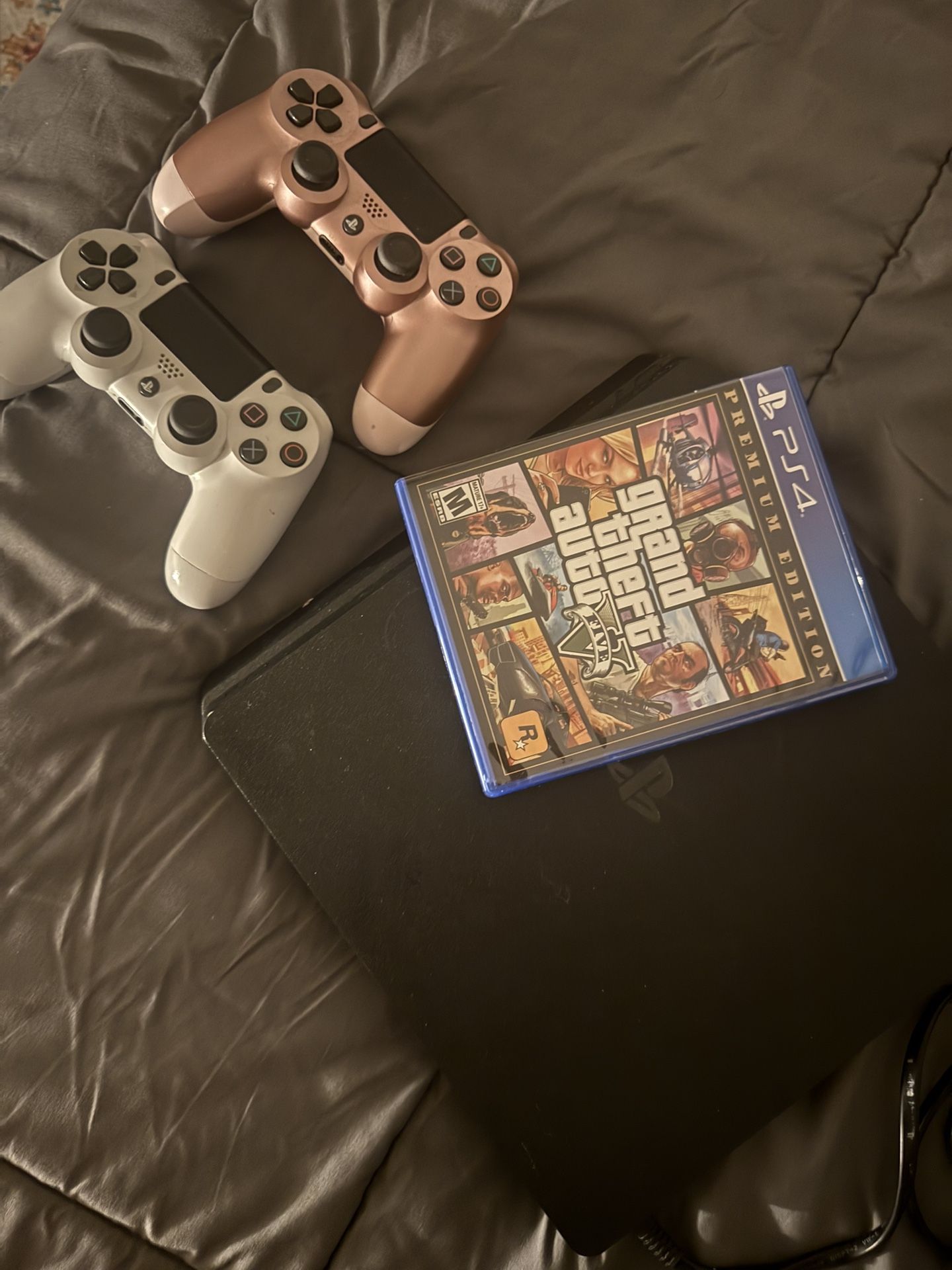 Playstation 4 w/ Controllers + Game