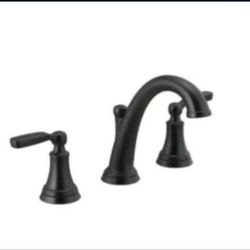 Delta Woodhurst 8 in. Widespread 2-Handle Bathroom Faucet with Metal Drain Assembly in Matte Black