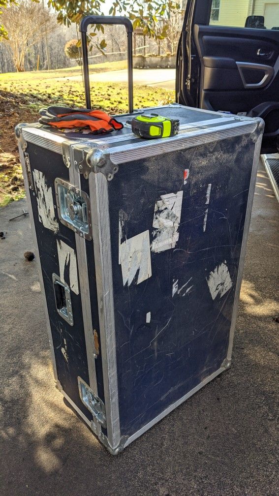 Large Calzone Travel Case L40" X H16"" X W24"