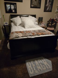 Sleigh bed cherry wood excellent condition