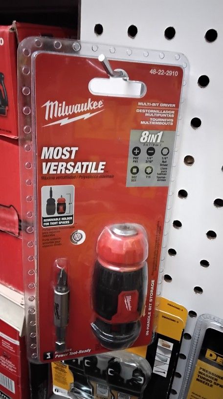 MILWAUKEE MULTI- BIT DRIVER