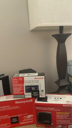 Honeywell Prestige thermostat with Redlink