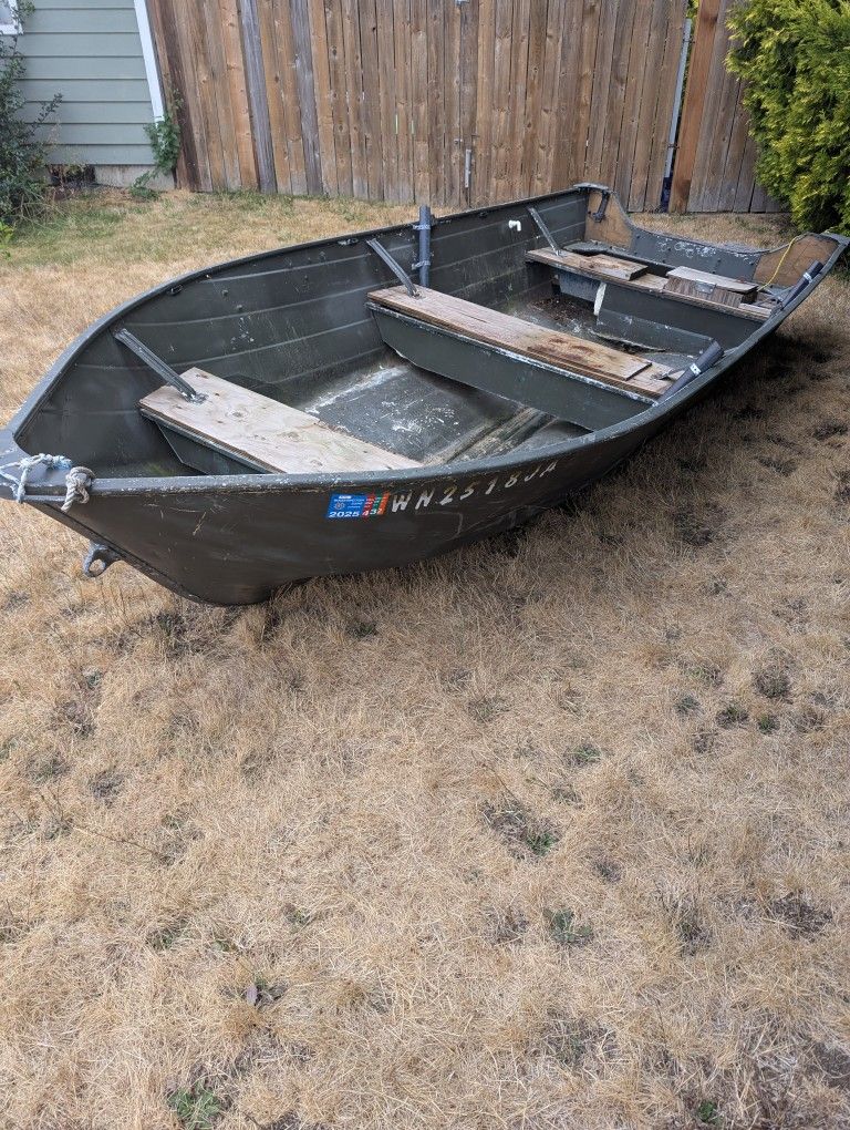 14 Ft Smoke Craft