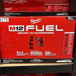 Milwaukee M12 Fuel Installation Drill/driver Kit 