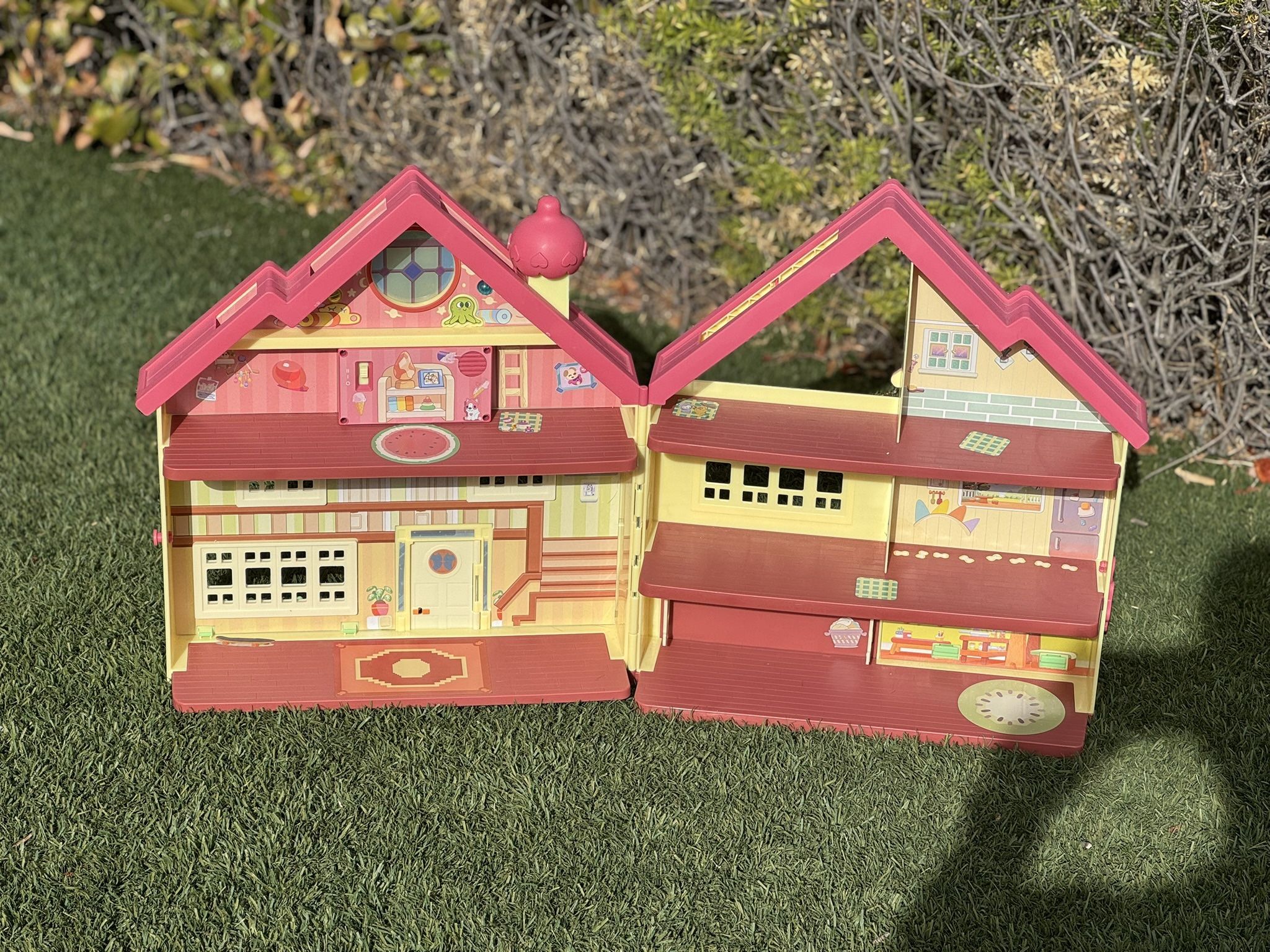 Bluey House with Lights and Sounds