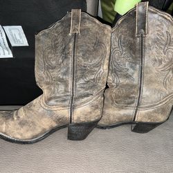 Women’s Cowboy Boots 10W