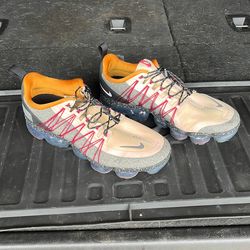 Nike- Vapor Max Size 10
