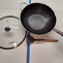 It'sMillers 13.5" tri ply stainless steel wok with lid and spatula