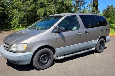 1999 Toyota Sienna