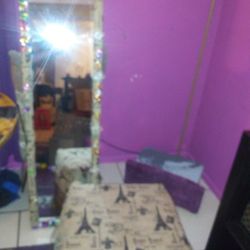 Mirror With Small Cushion Chair